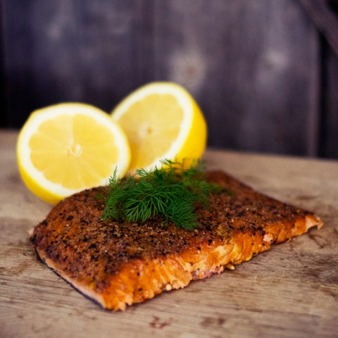 Varmrökt Pepparlax från Bergmans Fisk & Vilt i Vilhelmina.